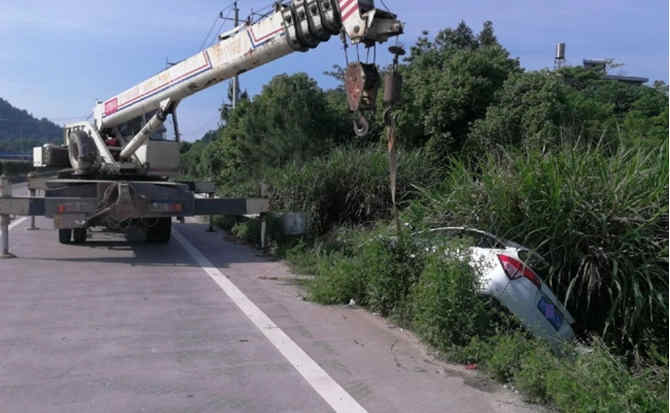 黔西南布依族苗族自治州重载吊车救援 黔西南布依族苗族自治州重载吊车救援